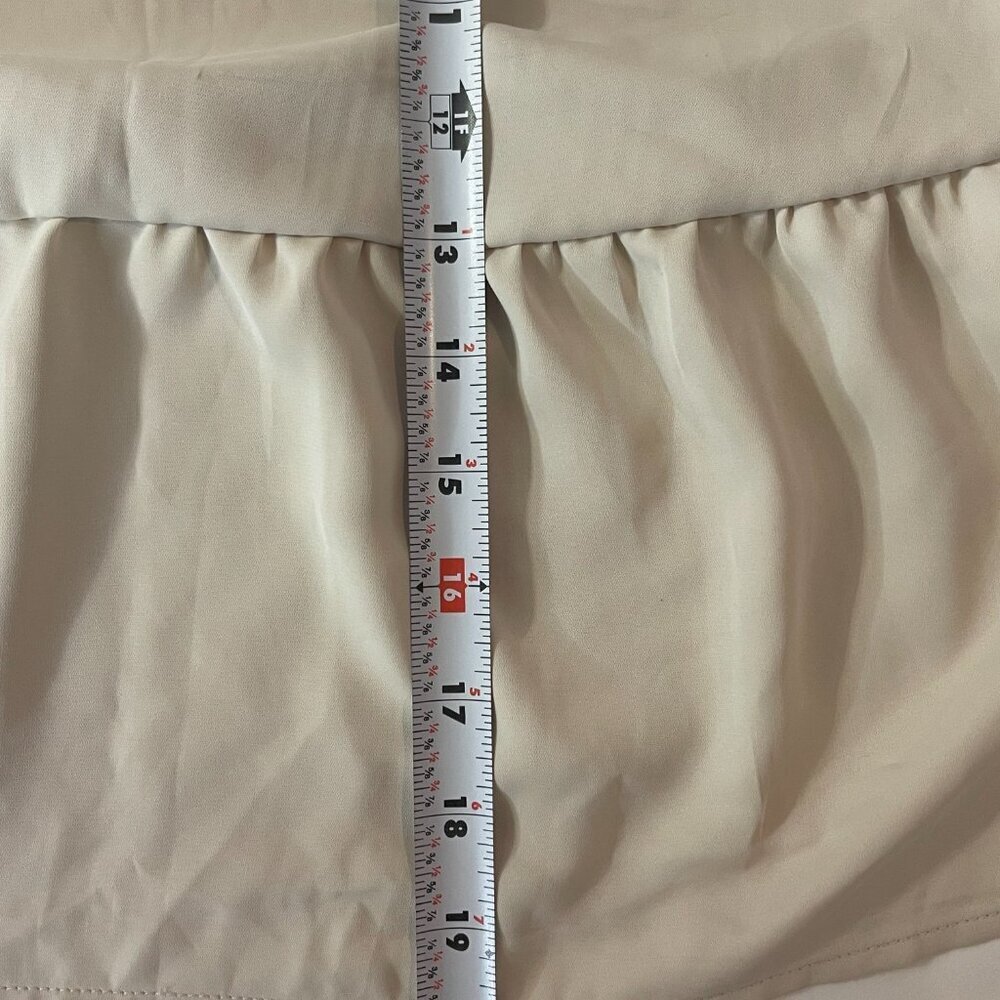 Olive and Oak. Women's blouse, light, fresh, and modern. Beige color. Size XS. - Picture 3 of 7